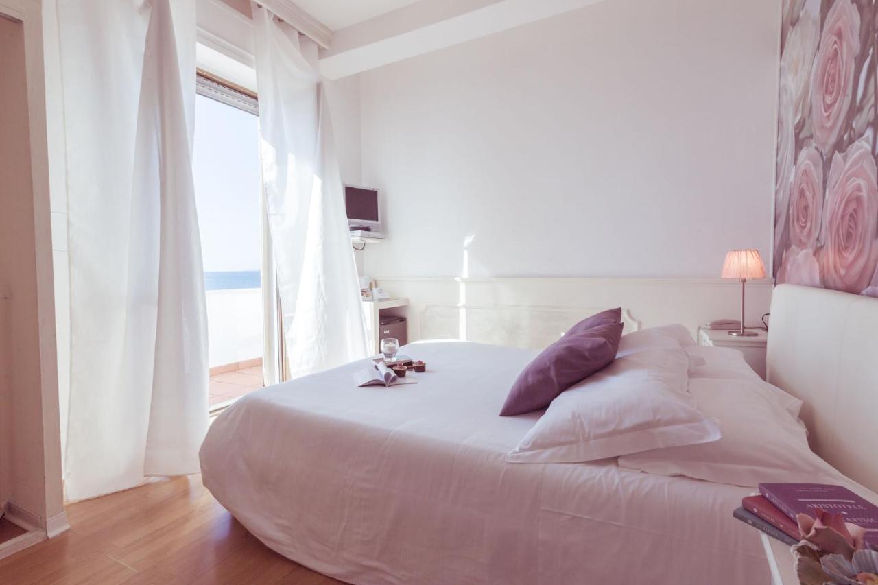 Piccolo Mondo Hotel Follonica Dış mekan fotoğraf